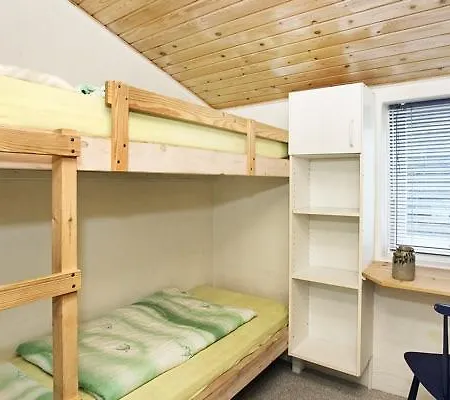 Holiday home Holiday Lyngageren Hals